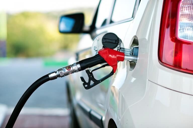 Gasolina e diesel vão ficar mais caros por causa da guerra entre Israel e Hamas?