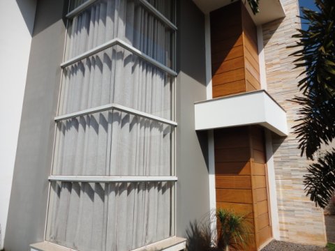 Sobrado Alto Padrão 272 m² - Lot. Maioli