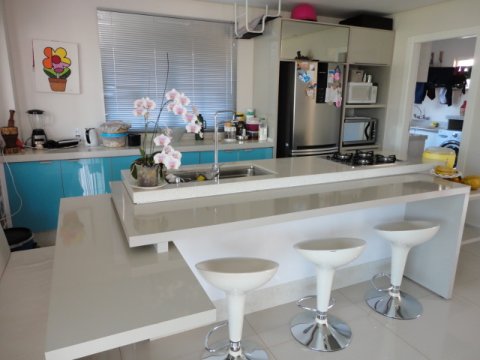 Sobrado Alto Padrão 272 m² - Lot. Maioli