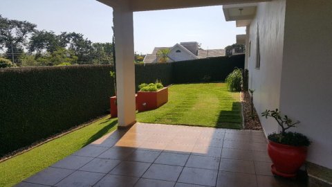 Sobrado Amplo 251 m² - Lot. Aliança
