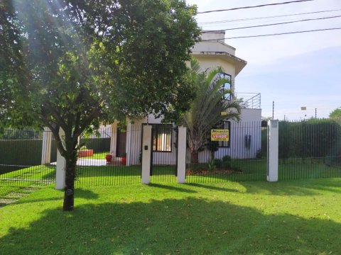 Sobrado Amplo 251 m² - Lot. Aliança