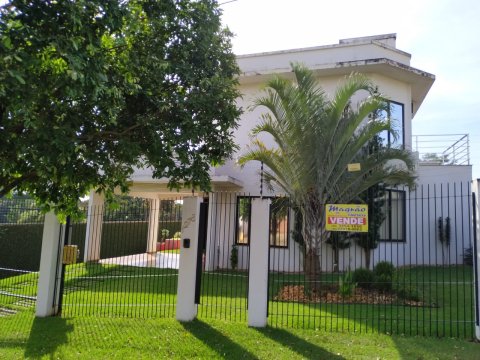 Sobrado Amplo 251 m² - Lot. Aliança
