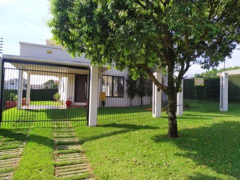 Sobrado Amplo 251 m² - Lot. Aliança