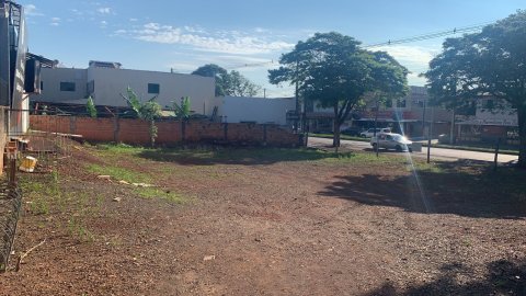 ALUGA-SE Terreno 600 m² - Ana Neusa