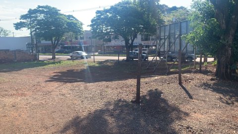 ALUGA-SE Terreno 600 m² - Ana Neusa
