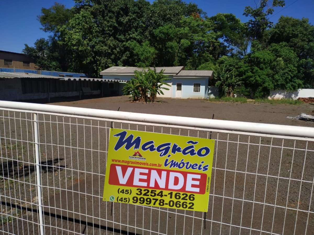 Terreno Comercial 1.336 m² - Centro
