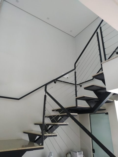 ALUGA-SE SALA COMERCIAL COWORKING - 12 m²