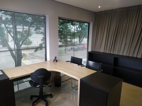 ALUGA-SE SALA COMERCIAL COWORKING - 12 m²