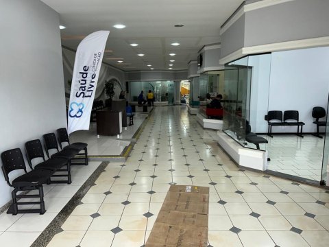 ALUGA-SE Sala Comercial 60 m² - Centro - Anexa a Uniclínicas