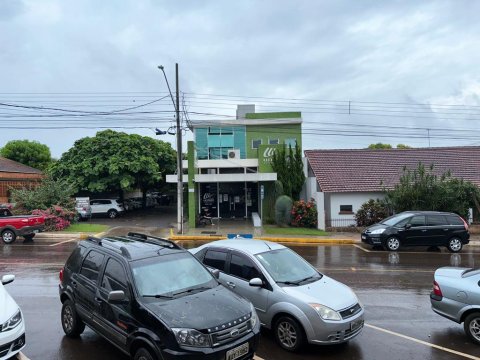 ALUGA-SE Sala Comercial 60 m² - Centro - Anexa a Uniclínicas