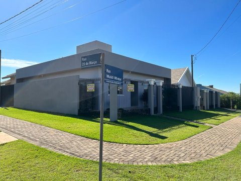 Casa de Esquina 114 m² - Lot. Andorinhas