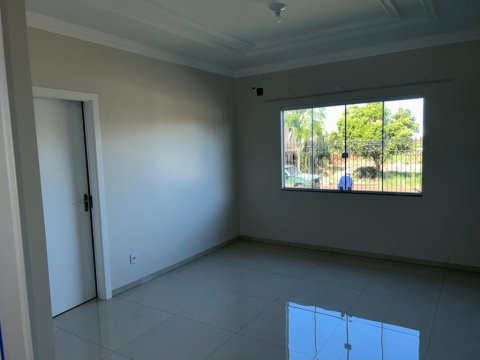 Casa de Esquina 114 m² - Lot. Andorinhas