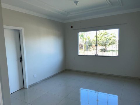 Casa de Esquina 114 m² - Lot. Andorinhas