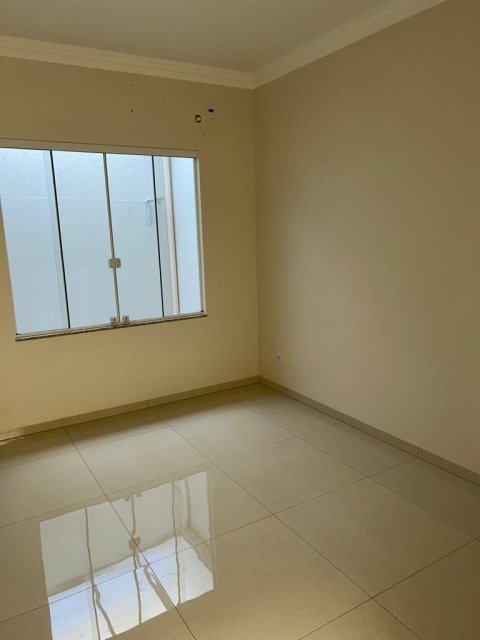 Casa de Esquina 114 m² - Lot. Andorinhas