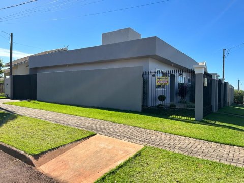 Casa de Esquina 114 m² - Lot. Andorinhas