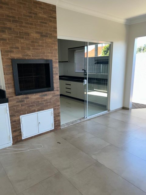 Casa de Esquina 114 m² - Lot. Andorinhas