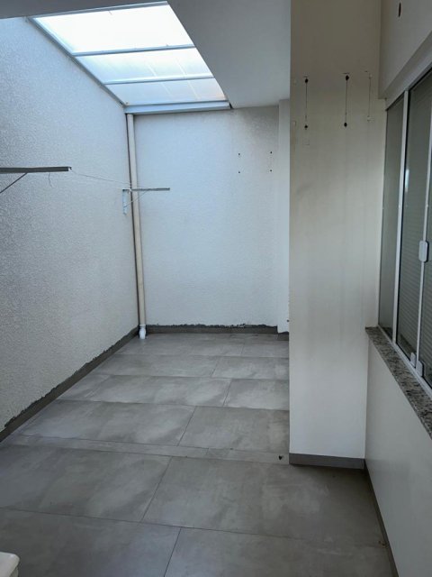 Casa de Esquina 114 m² - Lot. Andorinhas
