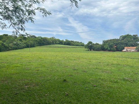 Área Rural 140.300 m² (5,80 Alqueires) - Linha Ouro Verde