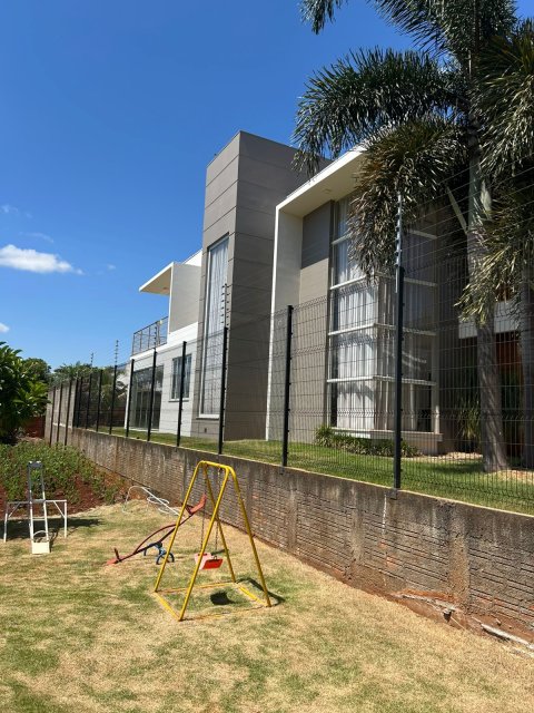 Sobrado Alto Padrão 272 m² - Lot. Maioli