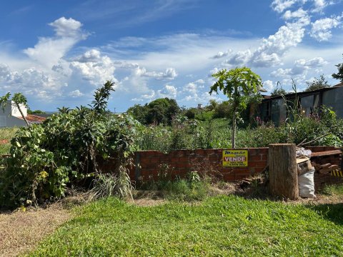 Terreno 900 m² - Lot. Dona Amélia