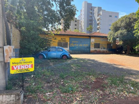 Terrenos Comerciais 3.400 m² - Centro