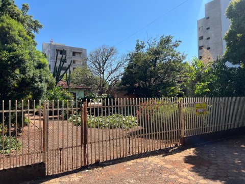 Terrenos Comerciais 3.400 m² - Centro
