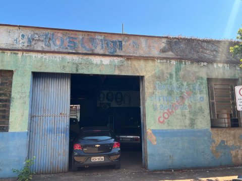 Terrenos Comerciais 3.400 m² - Centro