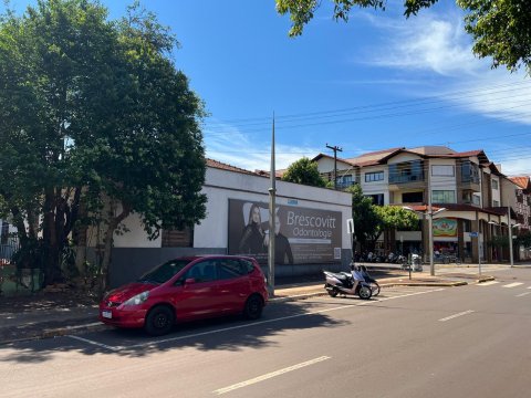 Terrenos Comerciais 3.400 m² - Centro