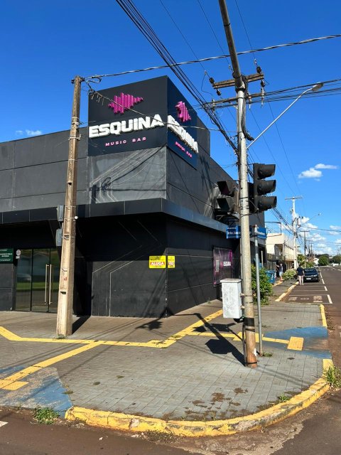 Ponto Comercial/Danceteria 363,50 m² - Bairro Universitário