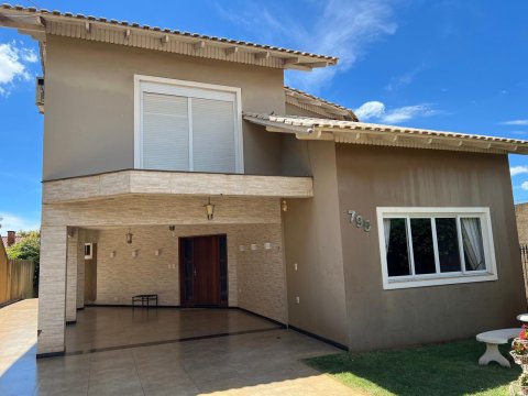 Sobrado 280 m² - Centro