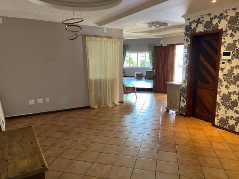Sobrado 280 m² - Centro