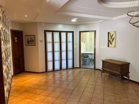Sobrado 280 m² - Centro