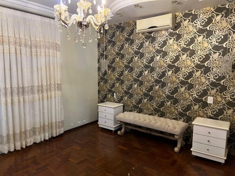 Sobrado 280 m² - Centro