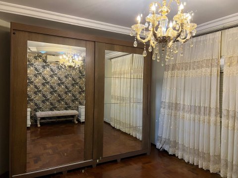 Sobrado 280 m² - Centro