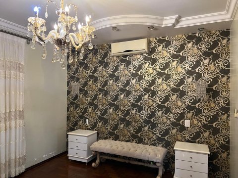 Sobrado 280 m² - Centro