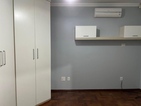Sobrado 280 m² - Centro