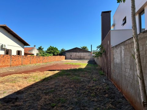 Terreno 575 m² - Lot. Dona Amélia