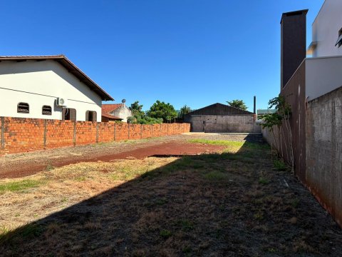 Terreno 575 m² - Lot. Dona Amélia