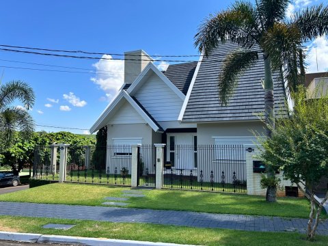 Casa Maravilhosa 198,63 m² - Lot. Ilha Verde