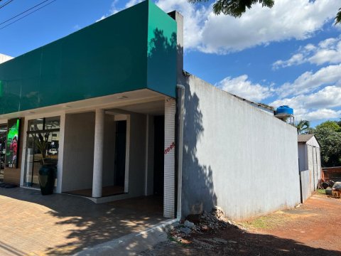 Sala Comercial 232 m² + Barracão 230 m² - Centro