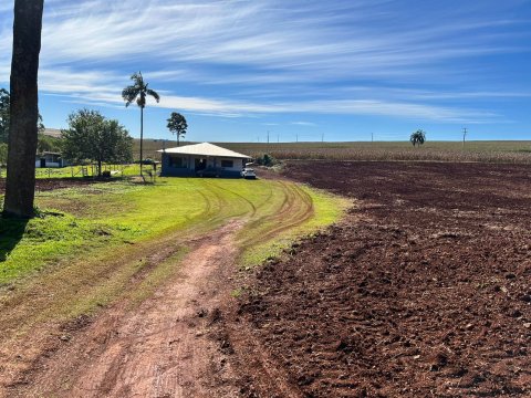 Área Rural 25.582 m² (1,057 Alqueires) - Linha Belmonte