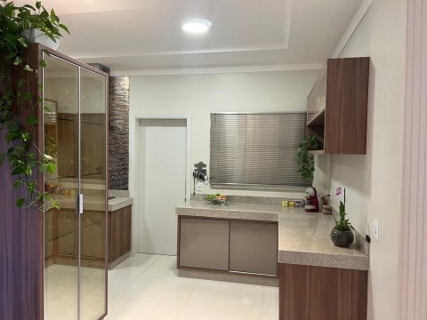 Casa Maravilhosa 198,63 m² - Lot. Ilha Verde