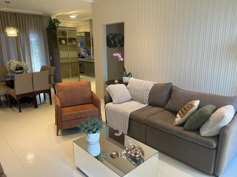 Casa Maravilhosa 198,63 m² - Lot. Ilha Verde