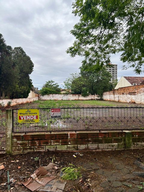 Terreno 800 m² - Centro