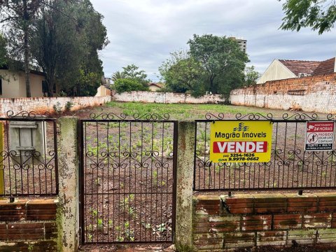 Terreno 800 m² - Centro