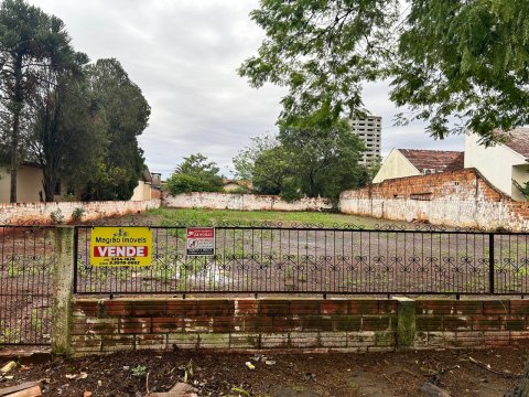 Terreno 800 m² - Centro