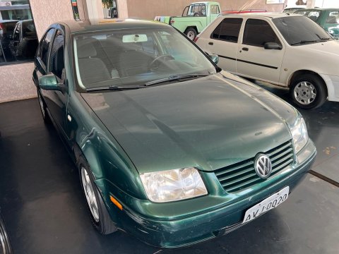 VOLKSWAGEN BORA 2.0 8V