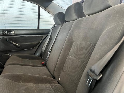 VOLKSWAGEN BORA 2.0 8V
