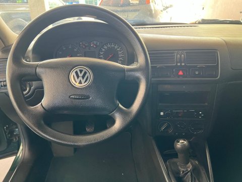 VOLKSWAGEN BORA 2.0 8V