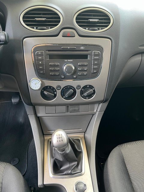 FORD FOCUS SE HATCH 1.6